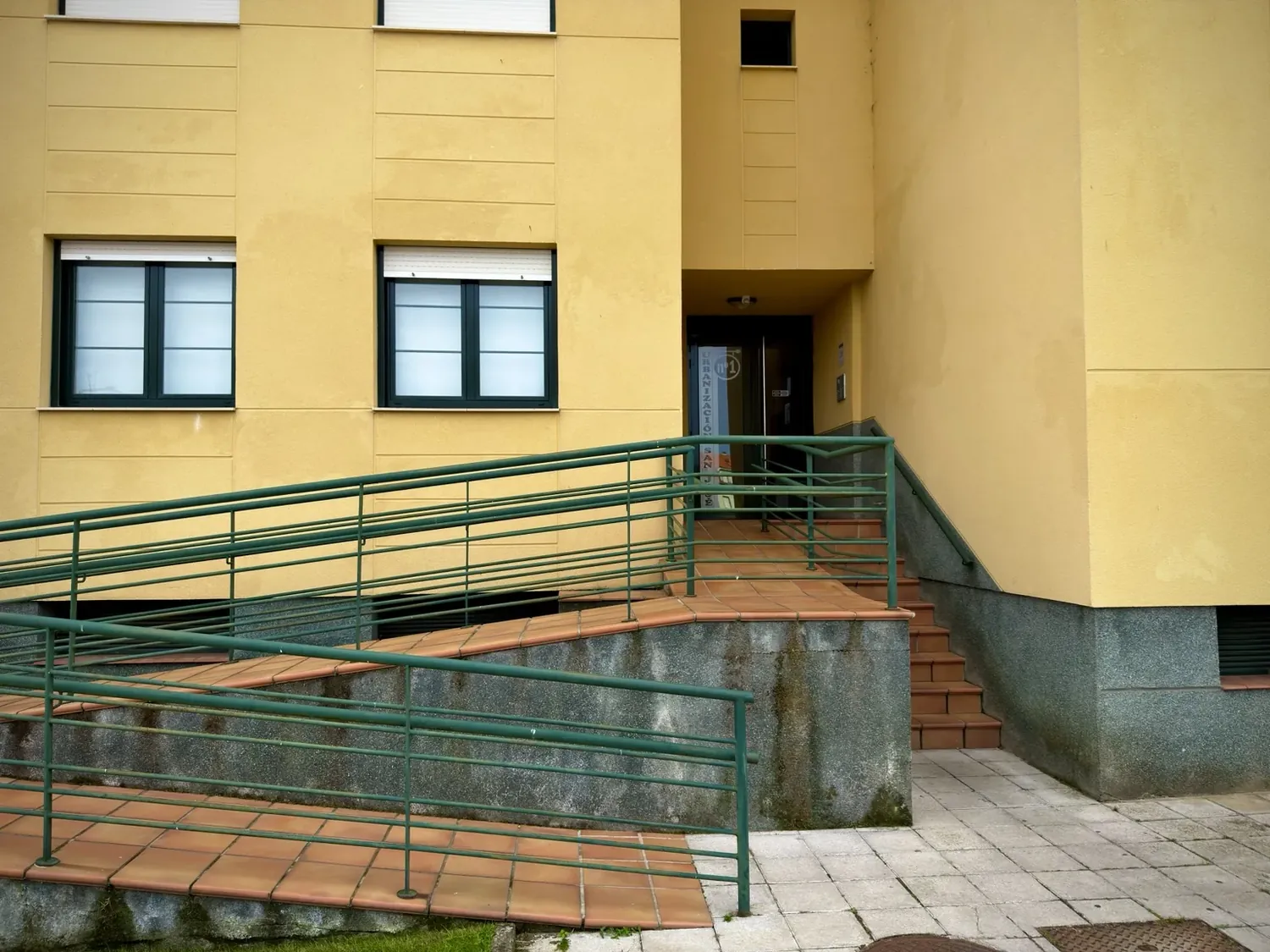 Portal del edificio